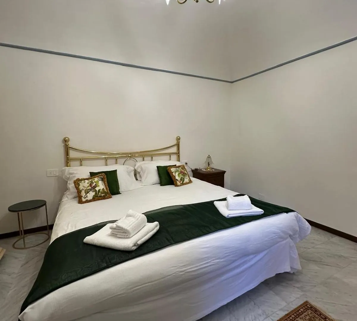 Lungarno Vespucci Charming Apartment Florencja Włochy