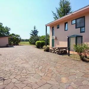  Agroturismo Societa Agricola La Staccionata Italia